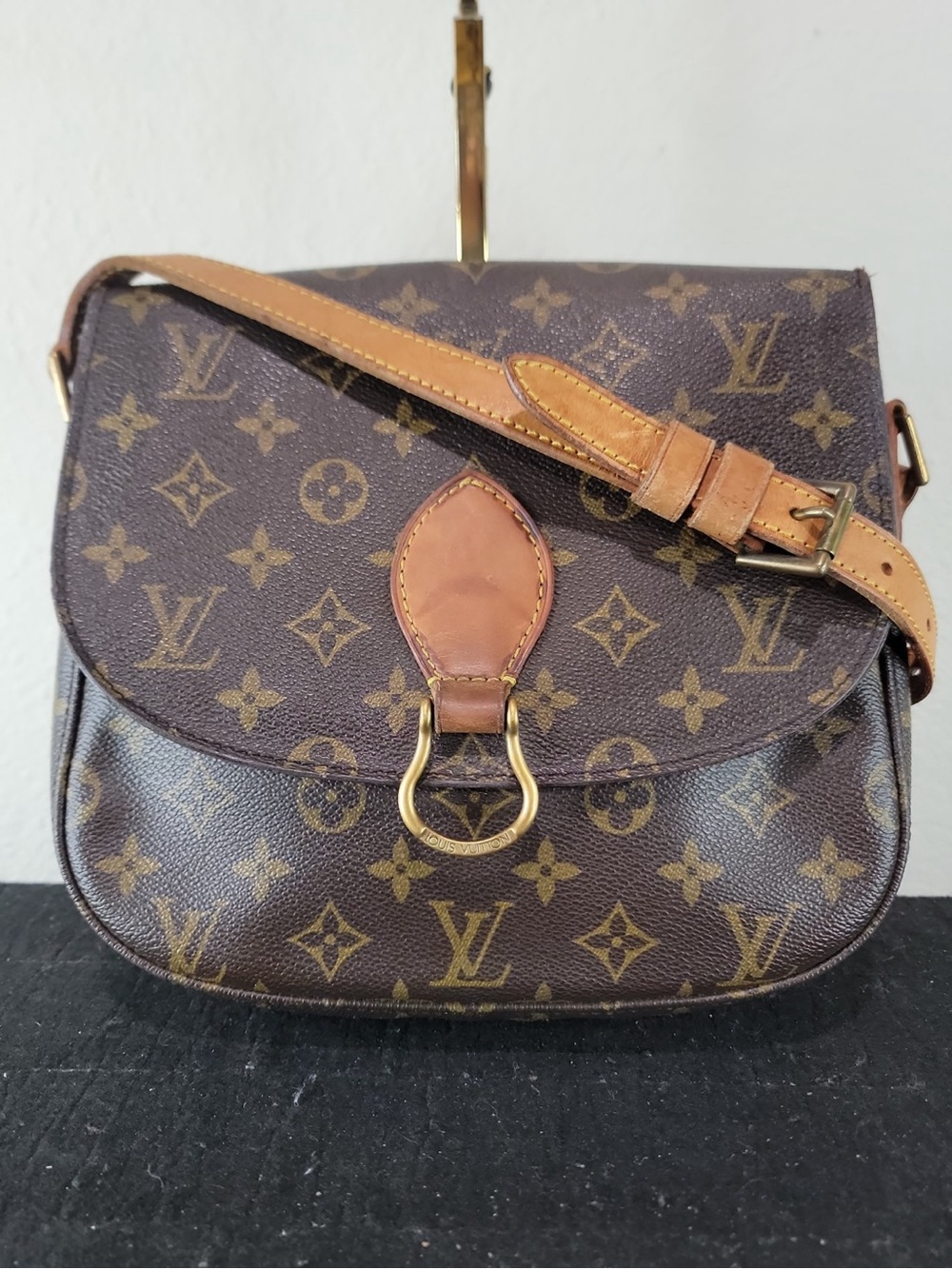 •LOUIS VUITTON• vintage monogram St. Cloud GM sling bag